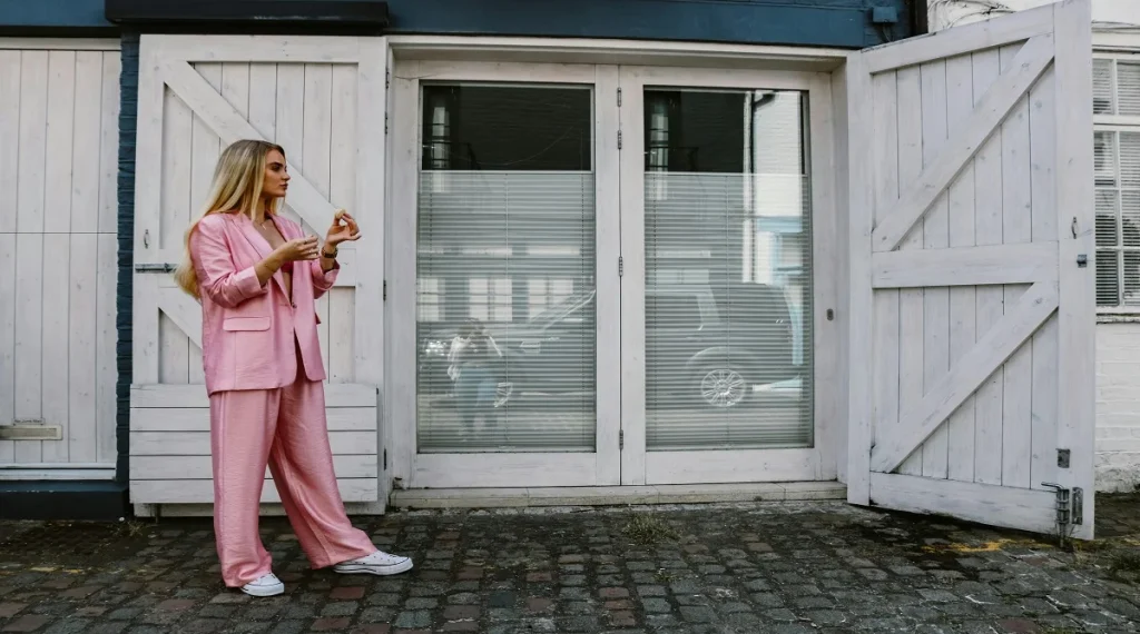seasonal looks for spring with blazer and wide-leg trousers