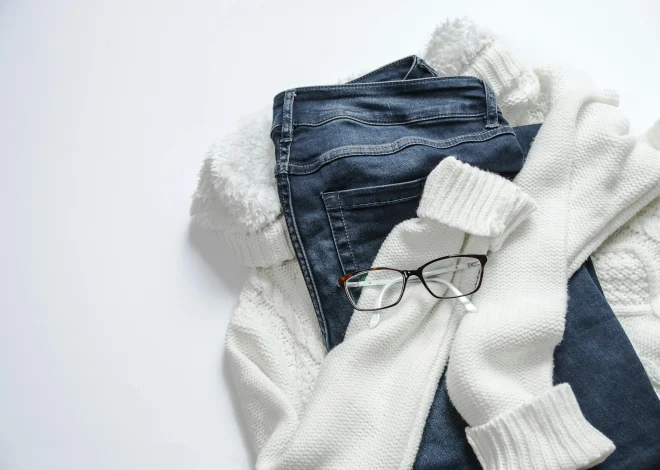 How to Follow Fashion Trends Without Making Your Wardrobe Harder