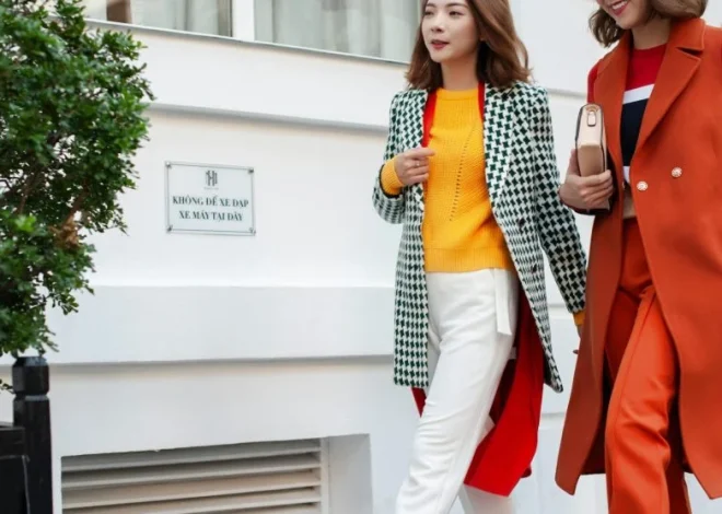 8 Seasonal Looks That Can Make Changing Weather Outfits Feel More Practical