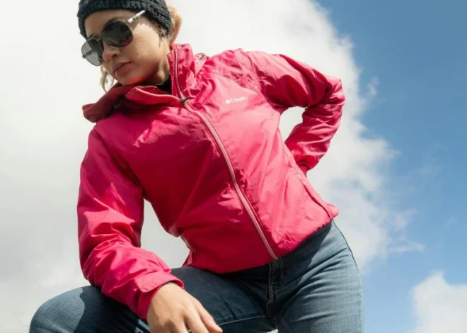 Why Seasonal Looks Feel Easier When the Outfit Can Shift Through the Day