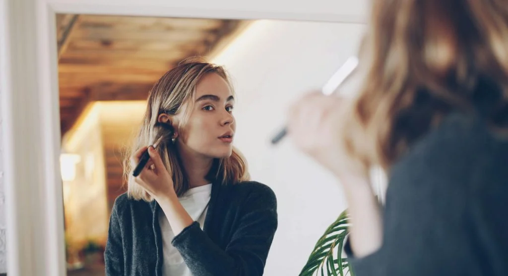 How to Spot Fashion Mistakes Before They Change the Whole Outfit