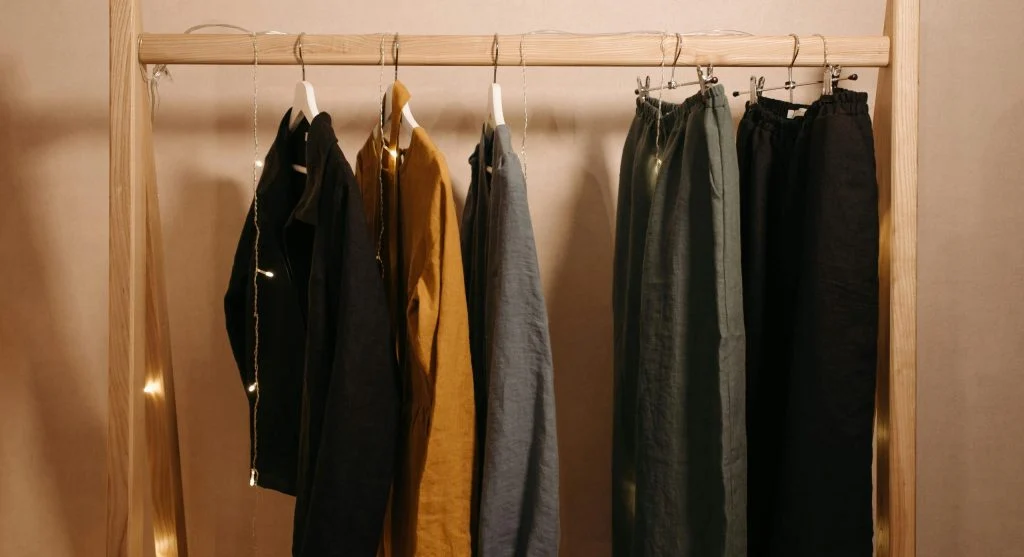 outfit with one trendy piece and neutral basics