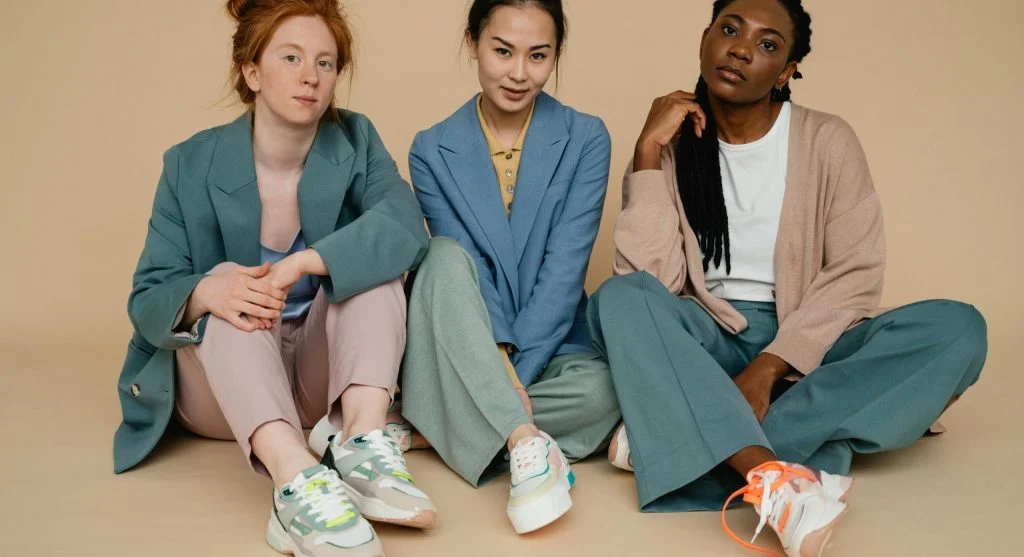 Calm connected colors for better outfit balance