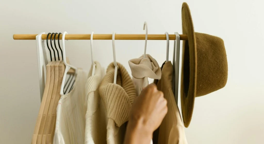 Why Outfit Repetition Often Makes Everyday Style Feel More Consistent and Less Stressful