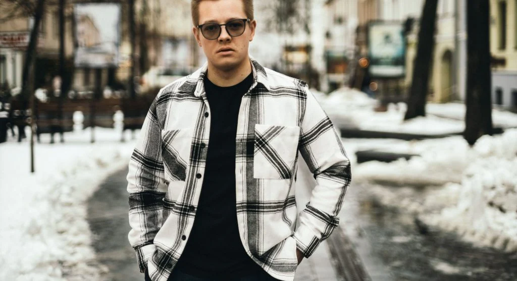 Lightweight overshirt compared with the same simple outfit without a finishing layer