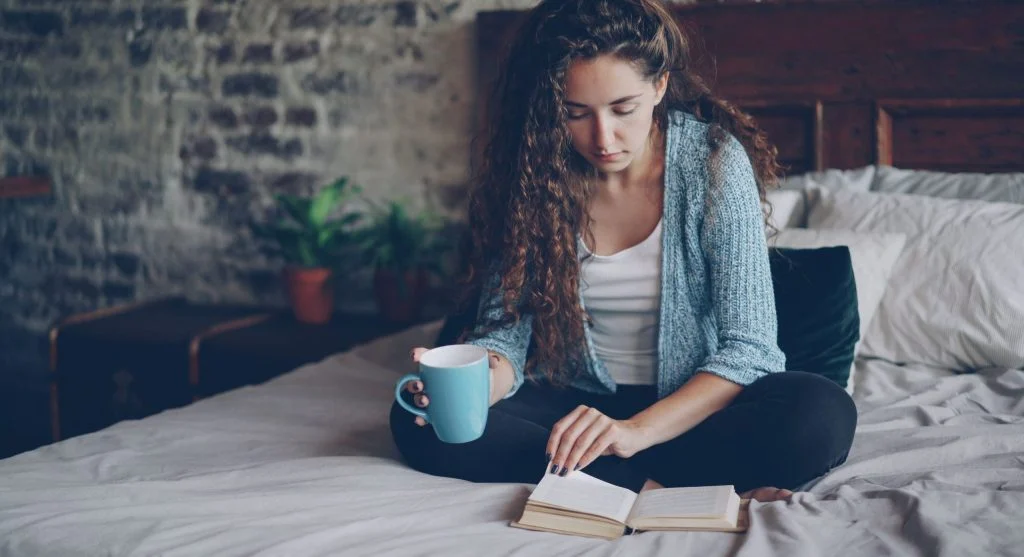 8 Tiny Evening Decisions That Can Make the Next Morning Feel Much Smoother