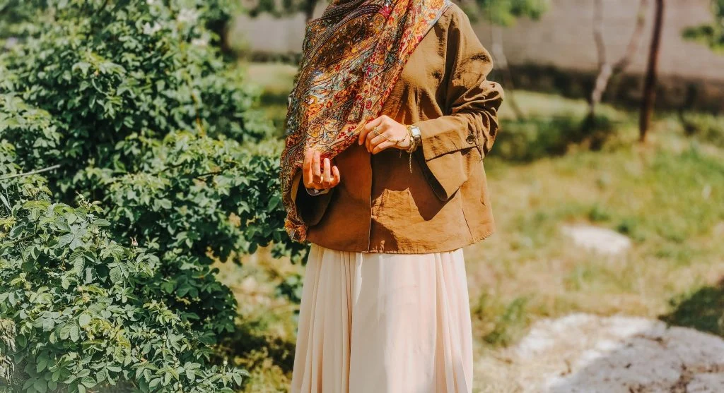 Why Matching the Outfit Mood Matters More Than Matching Every Item Exactly