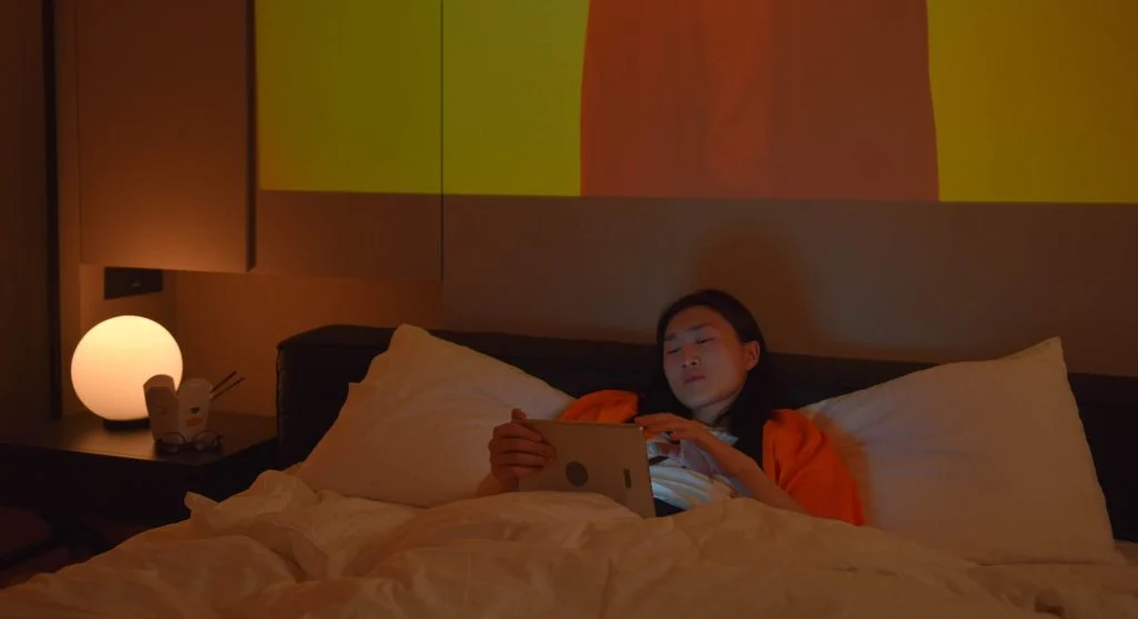 Short evening reset routine that clears clutter and restores order before bed