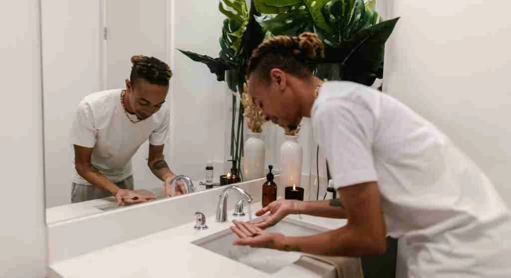 Why One Steady Hand-Level Routine Can Make Daily Grooming Feel More Controlled and Less Distracting