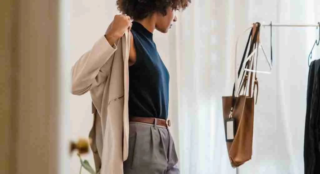 Why One Small Second-Choice Outfit Set Can Make Busy Mornings Feel Less Risky and More Manageable