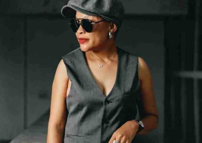 Why One Soft Top-to-Bottom Visual Thread Can Make Everyday Outfits Feel More Pulled Together