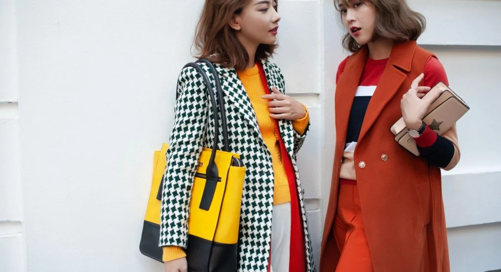 light contrast layer repeated across multiple warm-season outfits for better balance