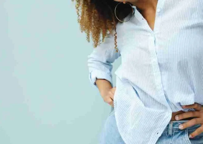 Why One Clear Start-and-Finish Shape Can Make Everyday Outfits Feel More Complete Without Extra Styling