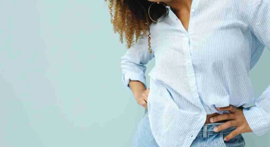 Why One Clear Start-and-Finish Shape Can Make Everyday Outfits Feel More Complete Without Extra Styling