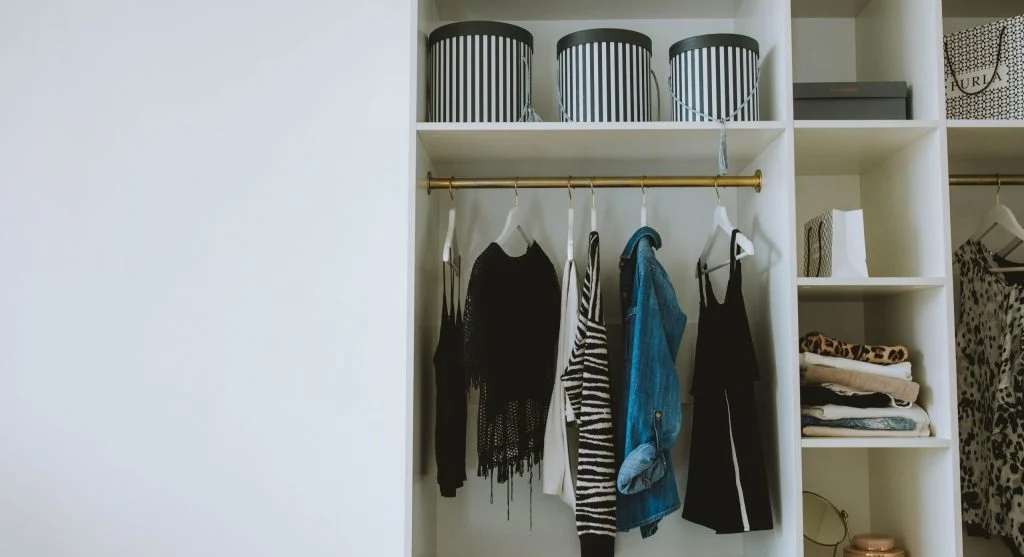 Small wardrobe rotation zone compared with a crowded closet arrangement