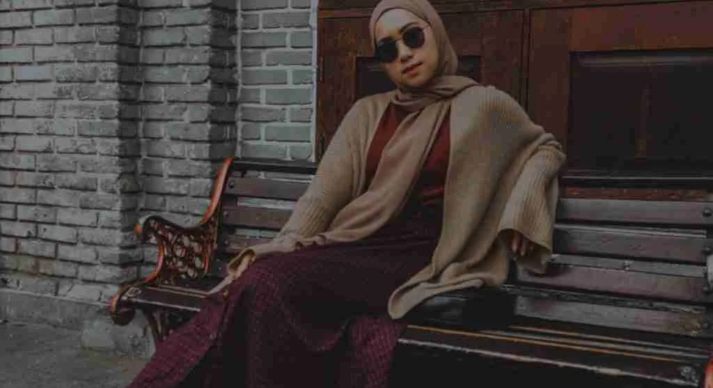 Quiet outfit pause points created through middle balance, outer layers, and shoes in everyday outfits